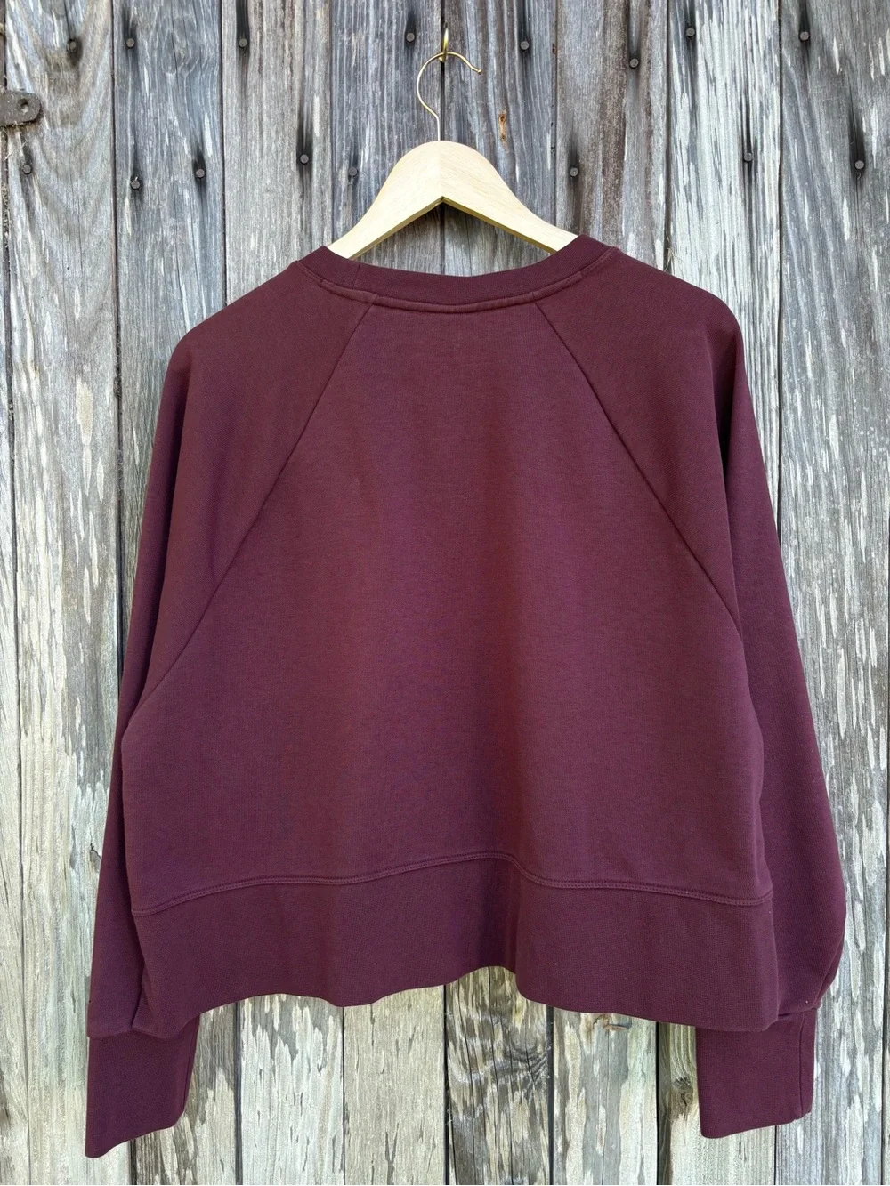 Nike women’s crewneck cropped dri-fit top burgundy size large